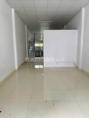 Nhà mặt tiền Thân Nhân Trung 900 triệu