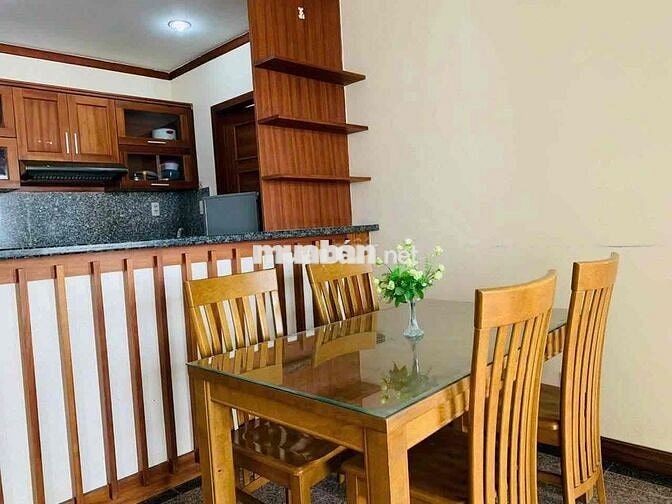 cần nhượng lại 1 phòng trong căn hộ 2pn phú hoàng anh