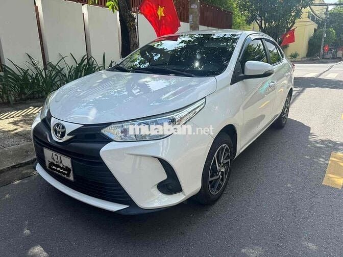 GĐình Cần bán Toyota Vios E1.5 MT số sàn màu trắng