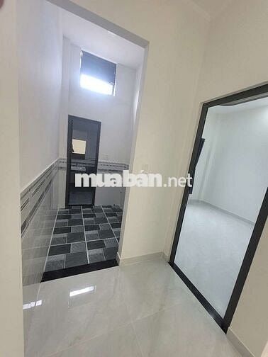 nhà 2 mặt tiền sổ hồng riêng hoàn công