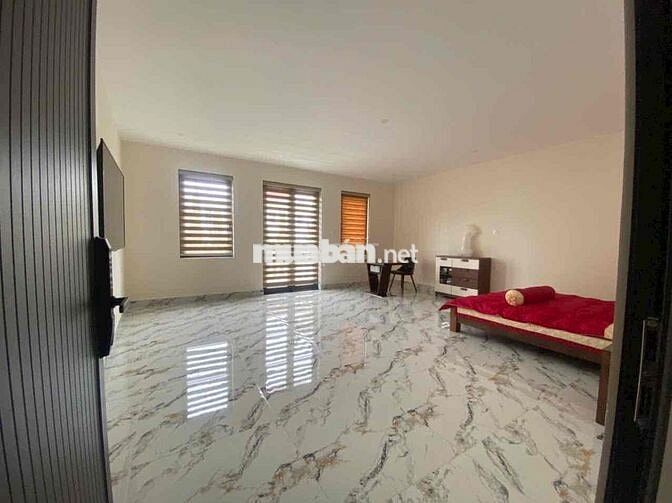 Bán căn nhà mặt tiền đường lớn Đào Duy từ