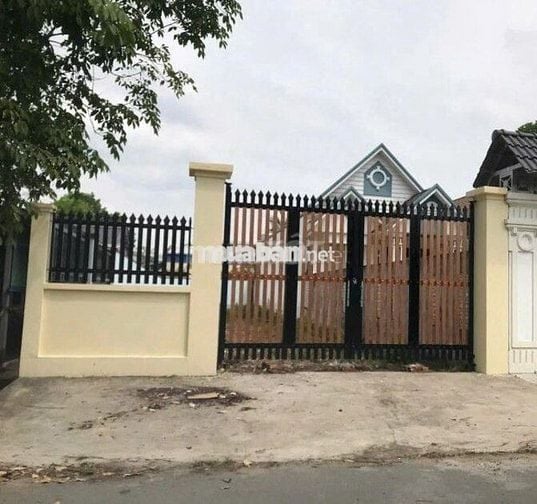 CHỦ XOAY TIỀN LẤY HÀNG, GỬI BÁN LÔ ĐẤT TƯỜNG RÀO KIÊN CỐ 261M2, SHR!