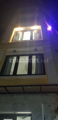 Cho Thuê Nhà Căn Góc 1 trệt 3 lầu Nguyễn Cảnh Chân P. Cầu Kho