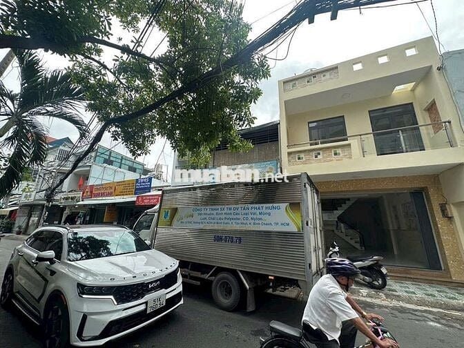 Nhà MT Kinh Doanh 10m Ngay Trung Tâm Chợ Vải Phú Thọ Hoà, giá 7ty9