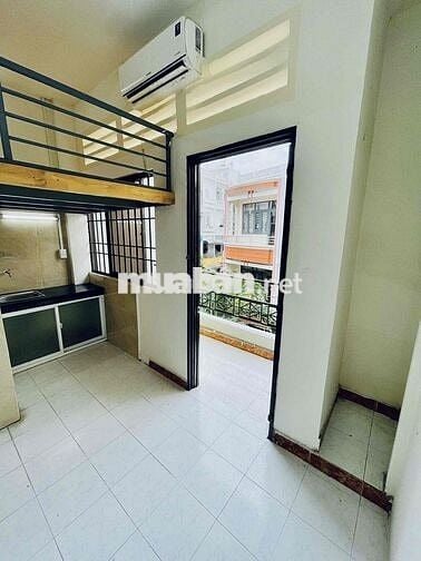 PHÒNG DUPLEX BAN CÔNG - NGAY LÊ VĂN SỸ