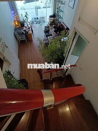 Nhà mặt phố Nguyễn Khang, DT 40m2 x 6 tầng xây thông có Thang Máy