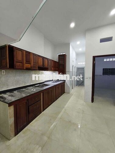 Cho thuê nhà gần TTHC, gần đường Nguyễn An Ninh