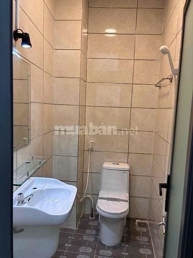 Cho thuê tầng trệt và lầu 1 C.Hộ 88 căn Cách Mạng Tháng 9, P.15, Q.10 