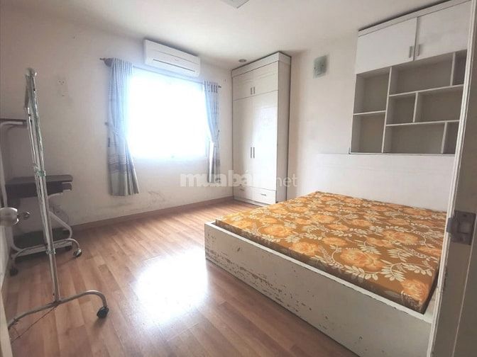 Chung cư  Phú NHuận, P9, Phú Nhuận: Căn 2p ngủ,có NT, 12tr/th