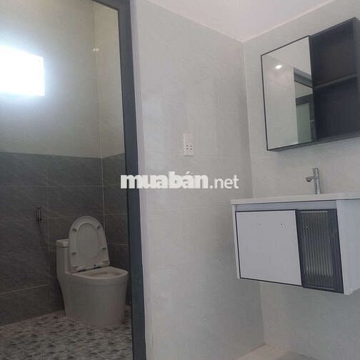 NHÀ MỚI XÂY TIỆN KINH DOANH. ĐÚC 1 LẦU 4X34 ĐƯỜNG 833B NGAYPHƯỚC VÂN.