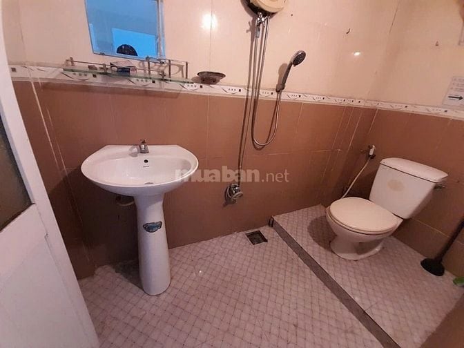 Cho thuê tầng trệt và lầu 1 C.Hộ 88 căn Cách Mạng Tháng 9, P.15, Q.10 