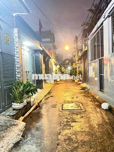 BÁN NHÀ - MẶT TIỀN ĐƯỜNG ĐHT41, P ĐHT ,QUẬN 12 Vị trí nằm