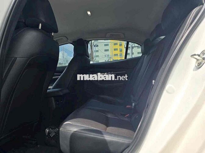 Mazda 3 1.5L Luxury 2025 - 52000km