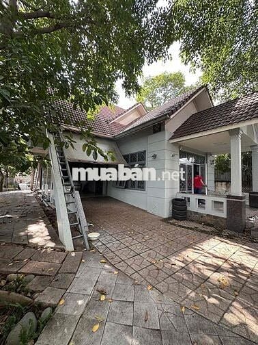 Biệt thự vườn quốc lộ 13 vị trí đắc địa