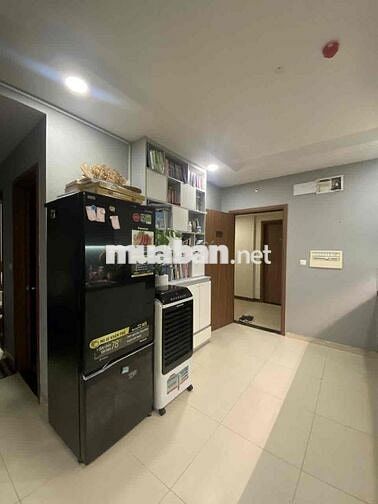 bán nhanh căn hộ 2PN,1WC, Nội Thất Cơ Bản, View Q1, Sổ Hồng
