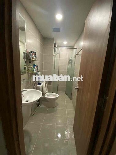 bán nhanh căn hộ 2PN,1WC, Nội Thất Cơ Bản, View Q1, Sổ Hồng