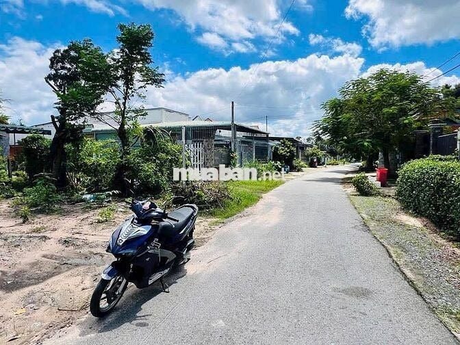 Đất MT Ba Sa Ngay QL 22 500m 125m2 chỉ 750tr, SHR
