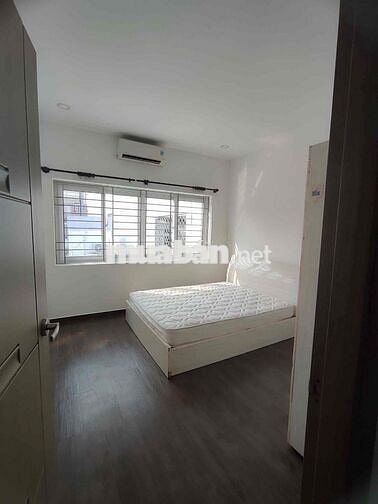 Cho thuê nhà hẻm xe tải quận 6 tiện ra chợ lướn mới sơn sữa lại