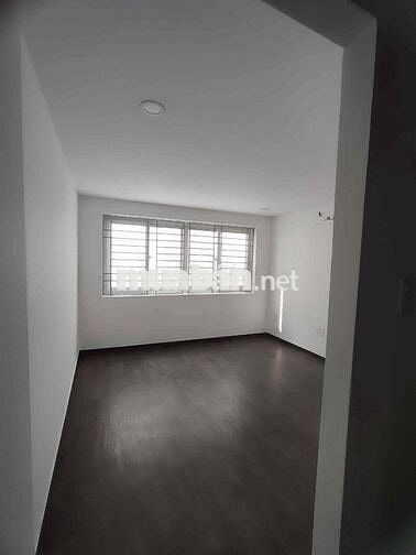 Cho thuê nhà hẻm xe tải quận 6 tiện ra chợ lướn mới sơn sữa lại