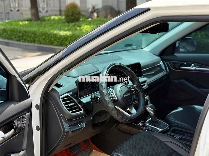 Kia Seltos 1.5 Premium 2024 Form mới-6000km