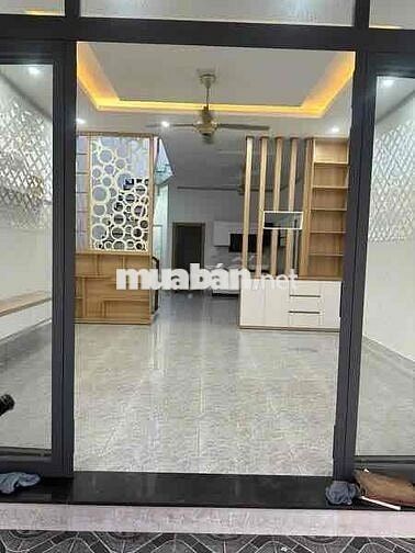 CHÍNH CHỦ BÁN GẤP CĂN NHÀ CẤP 4-  SHR CÔNG CHỨNG TRONG NGÀY