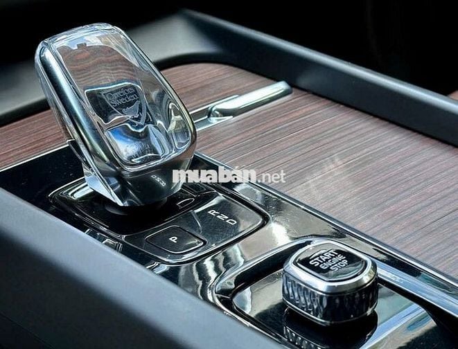 Volvo XC60 2022 lướt full lịch sử hãng,vay NH 70%