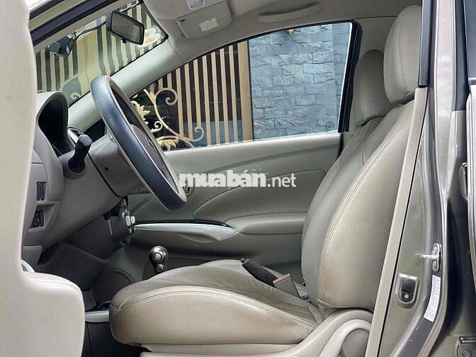 Nissan Sunny 2017 XV - 52000 km giá bình dân
