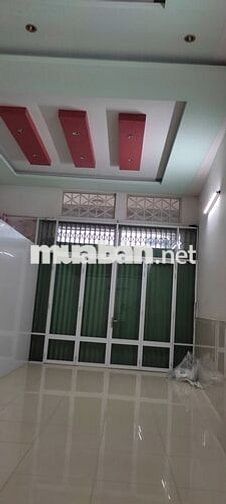 Cho thuê mặt tiền đường Trần Phú, gần Trung Tâm, NVS riêng