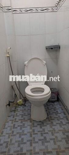 Cho thuê mặt tiền đường Trần Phú, gần Trung Tâm, NVS riêng