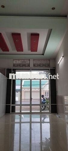 Cho thuê mặt tiền đường Trần Phú, gần Trung Tâm, NVS riêng