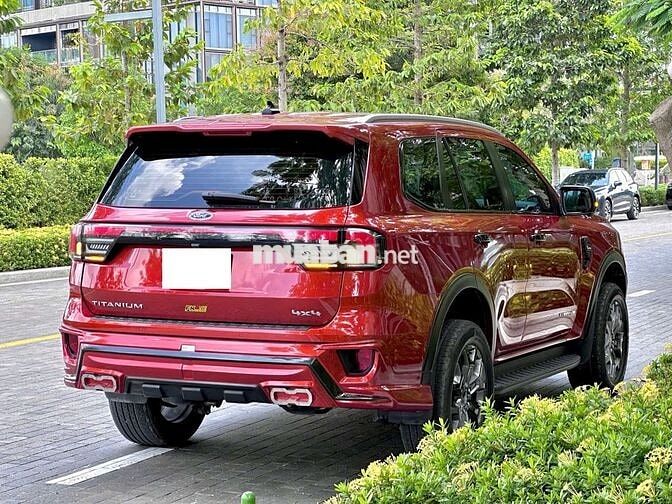 Ford Everest 2022 Titanium Plus 2.0L 4x4 AT lướt