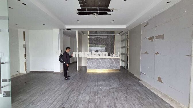 Cho thuê tòa nhà 1 trệt 2 lầu đường D8 khu dân cư D2D