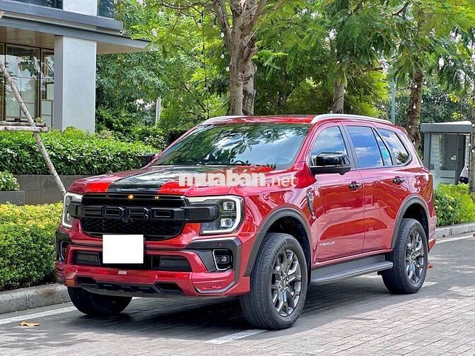 Ford Everest 2022 Titanium Plus 2.0L 4x4 AT lướt