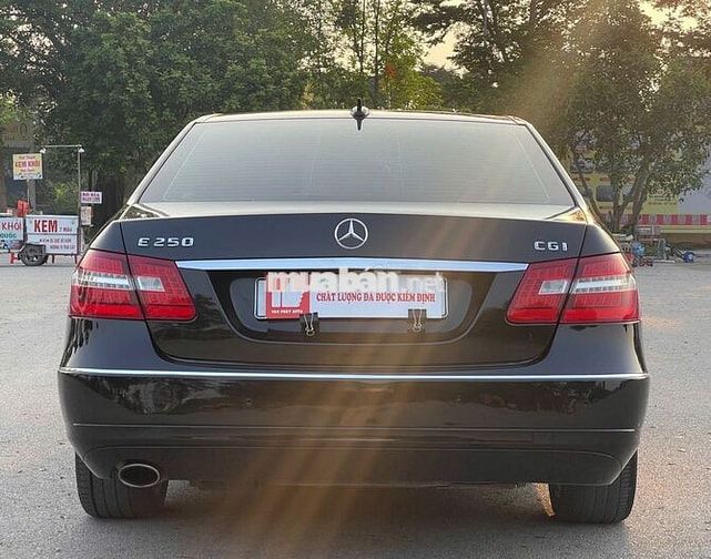 Mercedes Benz E Class 2010 E250 xe còn zin nhiều