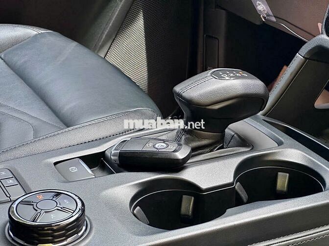 Ford Everest 2022 Titanium Plus 2.0L 4x4 AT lướt