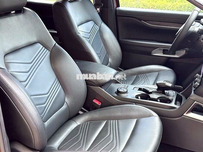 Ford Everest 2022 Titanium Plus 2.0L 4x4 AT lướt