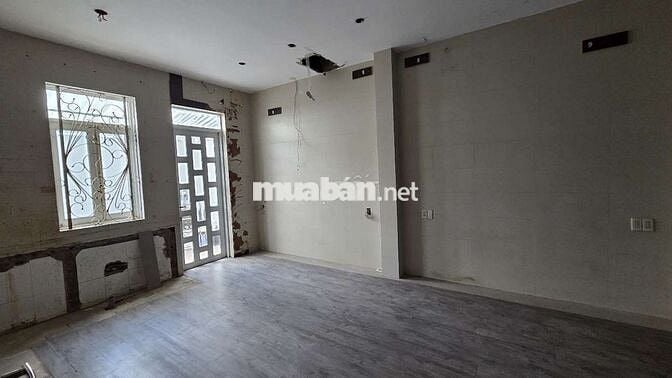 Cho thuê tòa nhà 1 trệt 2 lầu đường D8 khu dân cư D2D