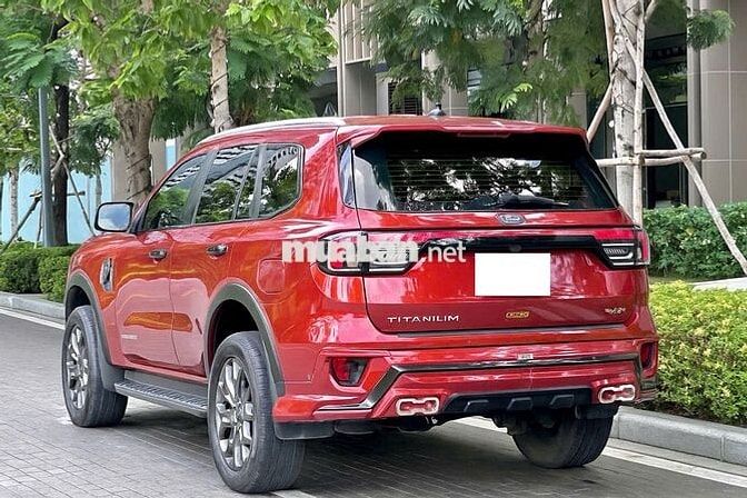 Ford Everest 2022 Titanium Plus 2.0L 4x4 AT lướt
