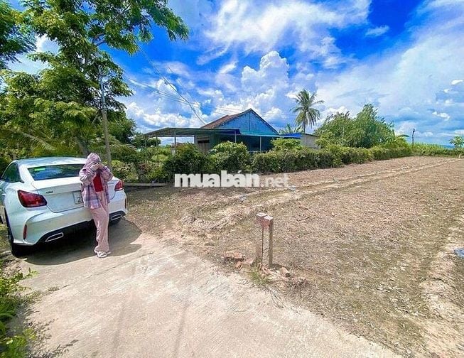 BÁN LÔ ĐẤT THỔ CƯ 222m2 TRUNG TÂM HÀNH CHÍNH HUYỆN SƠN HOÀ