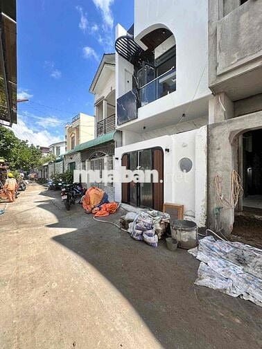 Nhà 1 trệt 1 lầu hẻm 192 Nguyễn Thông Thổ cư Hoàn Công Lộ oto