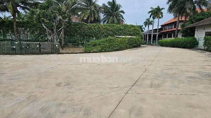 Cho thuê kho 2.000m² mặt tiền QL1A, Bến Lức , xe container vào tận nơi