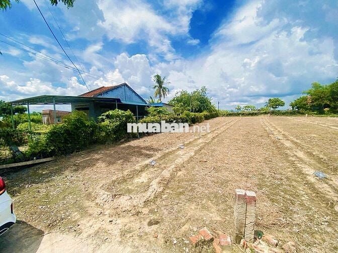 BÁN LÔ ĐẤT THỔ CƯ 222m2 TRUNG TÂM HÀNH CHÍNH HUYỆN SƠN HOÀ
