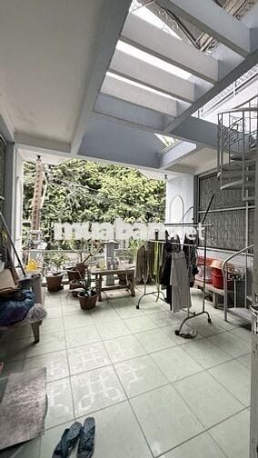 Bán nhà mặt tiền P8 Q11. 54m2 4 tầng không lộ giới Đường số 9. 16 tỷ.