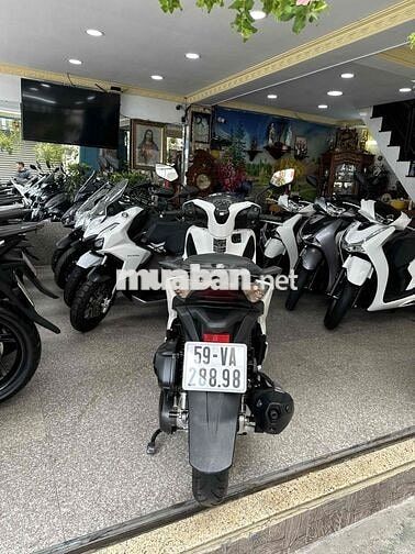 SH 150i 2017 Trắng Đen BSTP 28898 Chính Chủ