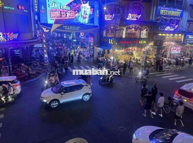 Cho thuê góc 2MT Đề Thám và Bùi Viện Q1 (ngã 4)