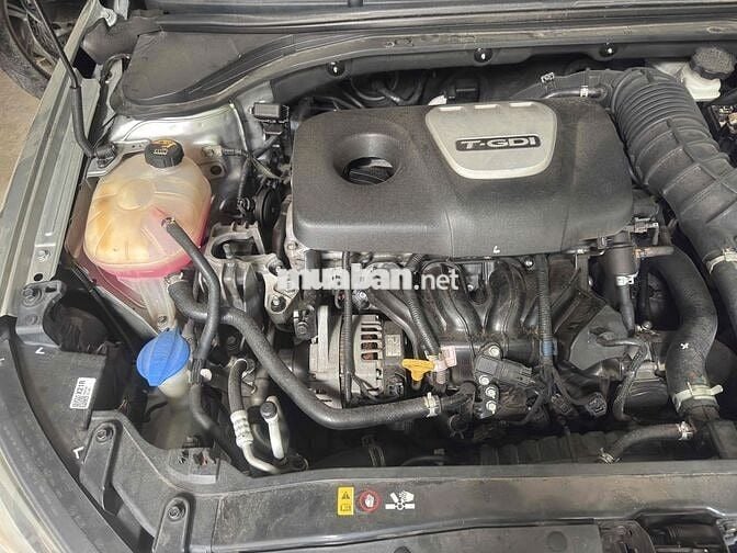 Hyundai Elantra 2018 1.6 turbo- Sport -77533 km