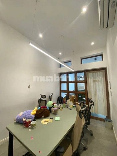 106m2 *4T gần Hồ Xã Đàn, mặt ngõ trước nhà rộng Ô tô tránh,ở/văn phòng