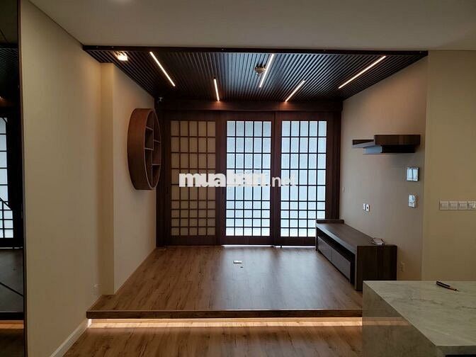 Cho thuê căn 2PN Full nội thất tại Kingdom Q10
