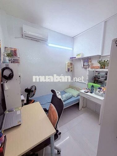 BÁN GẤP NHÀ NGUYỄN SƠN – CÁCH 1 CĂN RA 
HXH – 3 TẦNG – 30M²