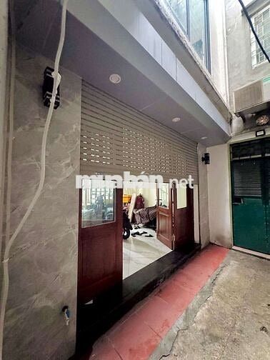 Chính chủ bán nhà 30m2, 5 tầng, mặt tiền 4,2m, giá 7,85 tỷ